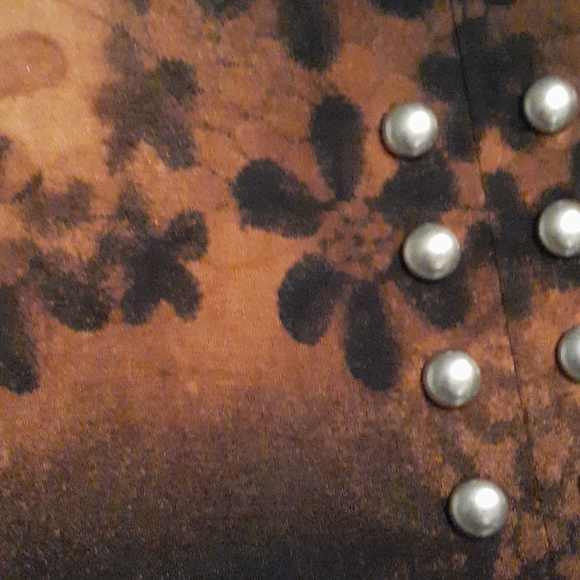 Simply stunning enhanced dress - Picture 3 of 7